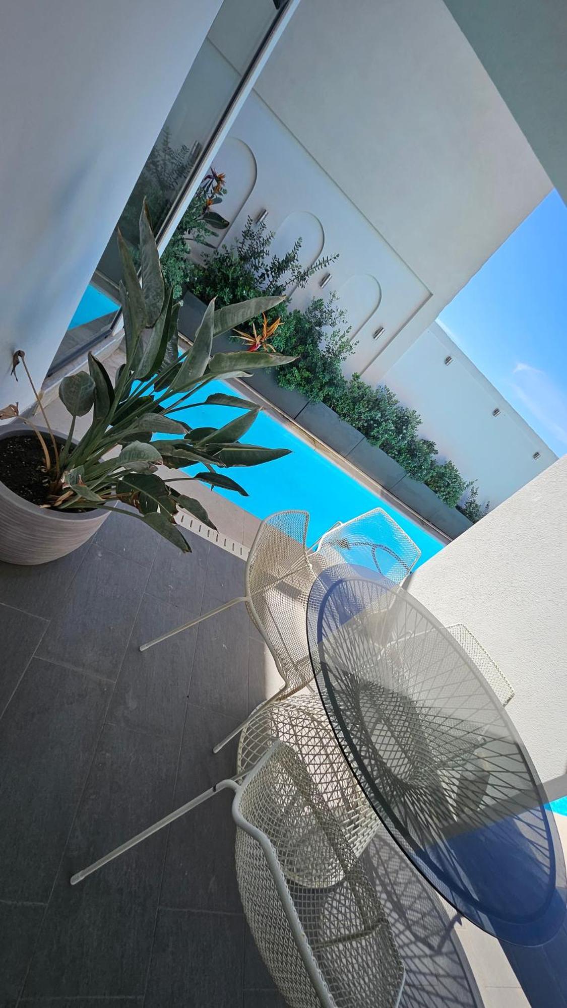 Enchante - Heated Outdoor Pool