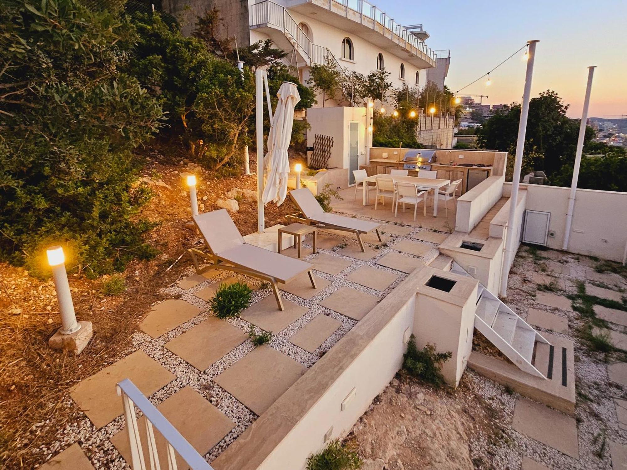 Enchante - Heated Outdoor Pool Villa *