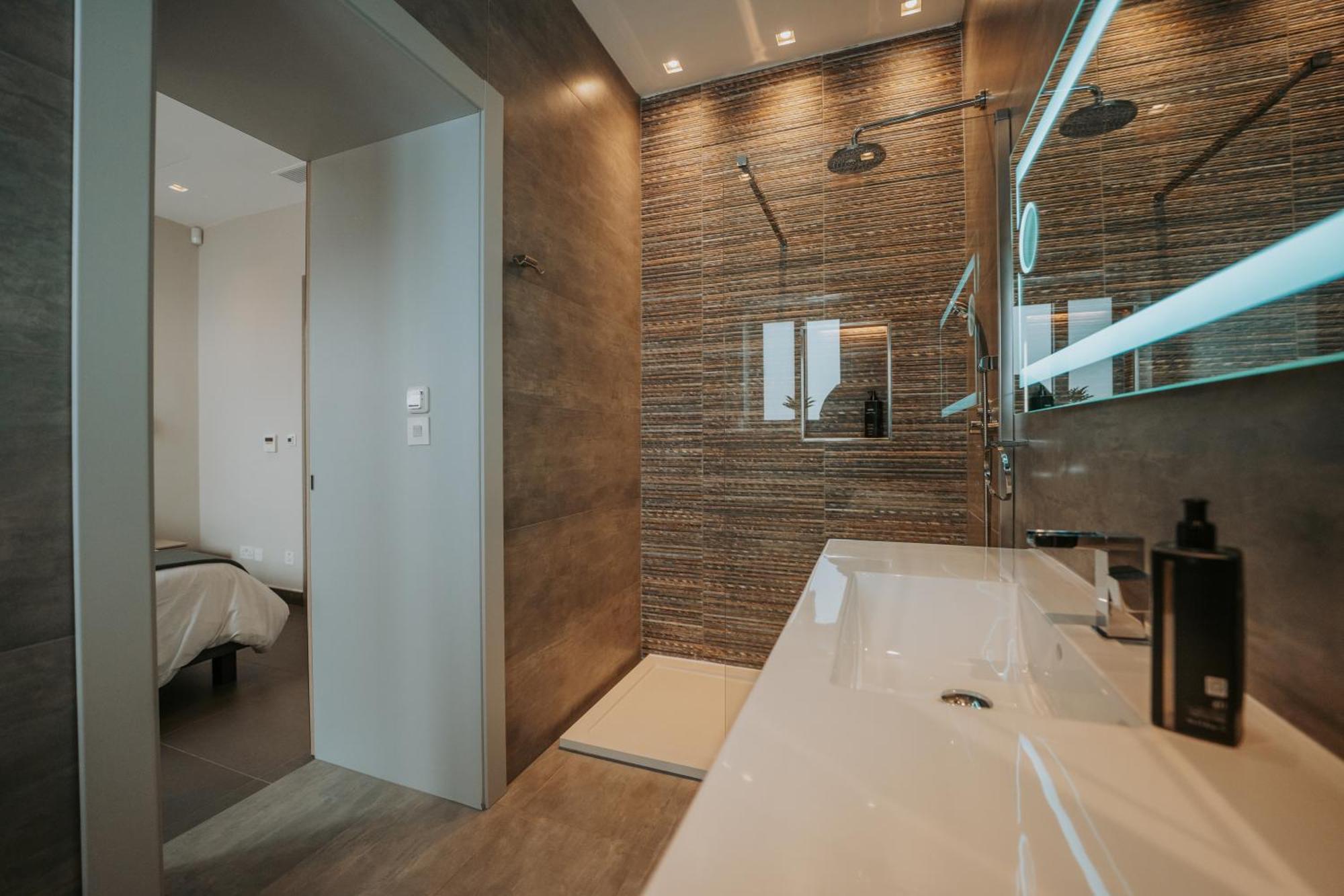 Enchante - Heated Outdoor Pool Villa