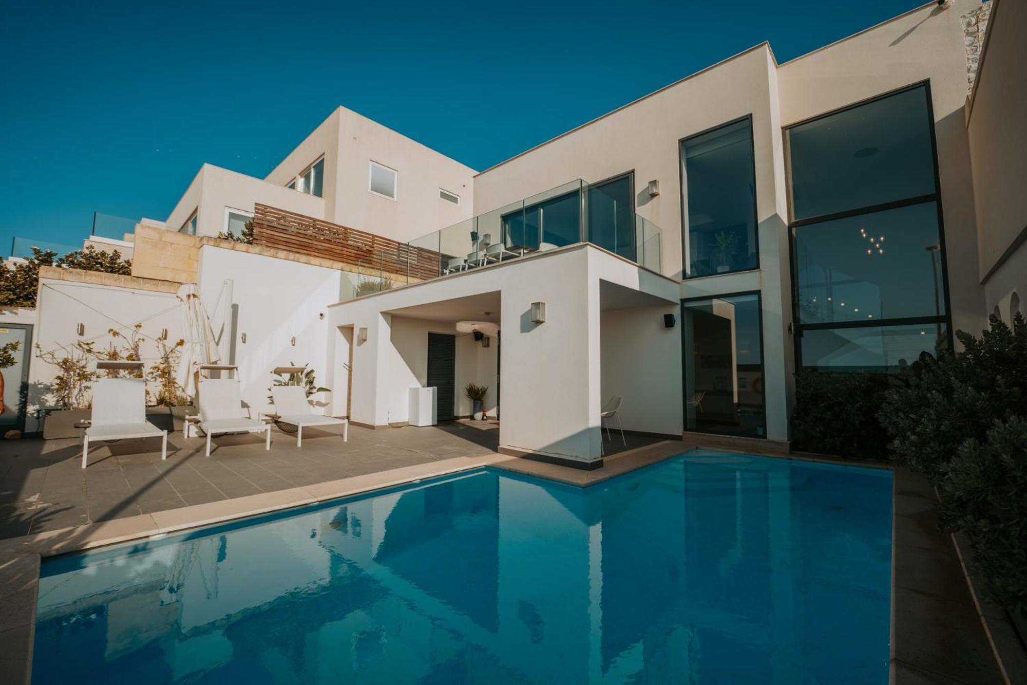 Enchante - Heated Outdoor Pool Villa Mellieha