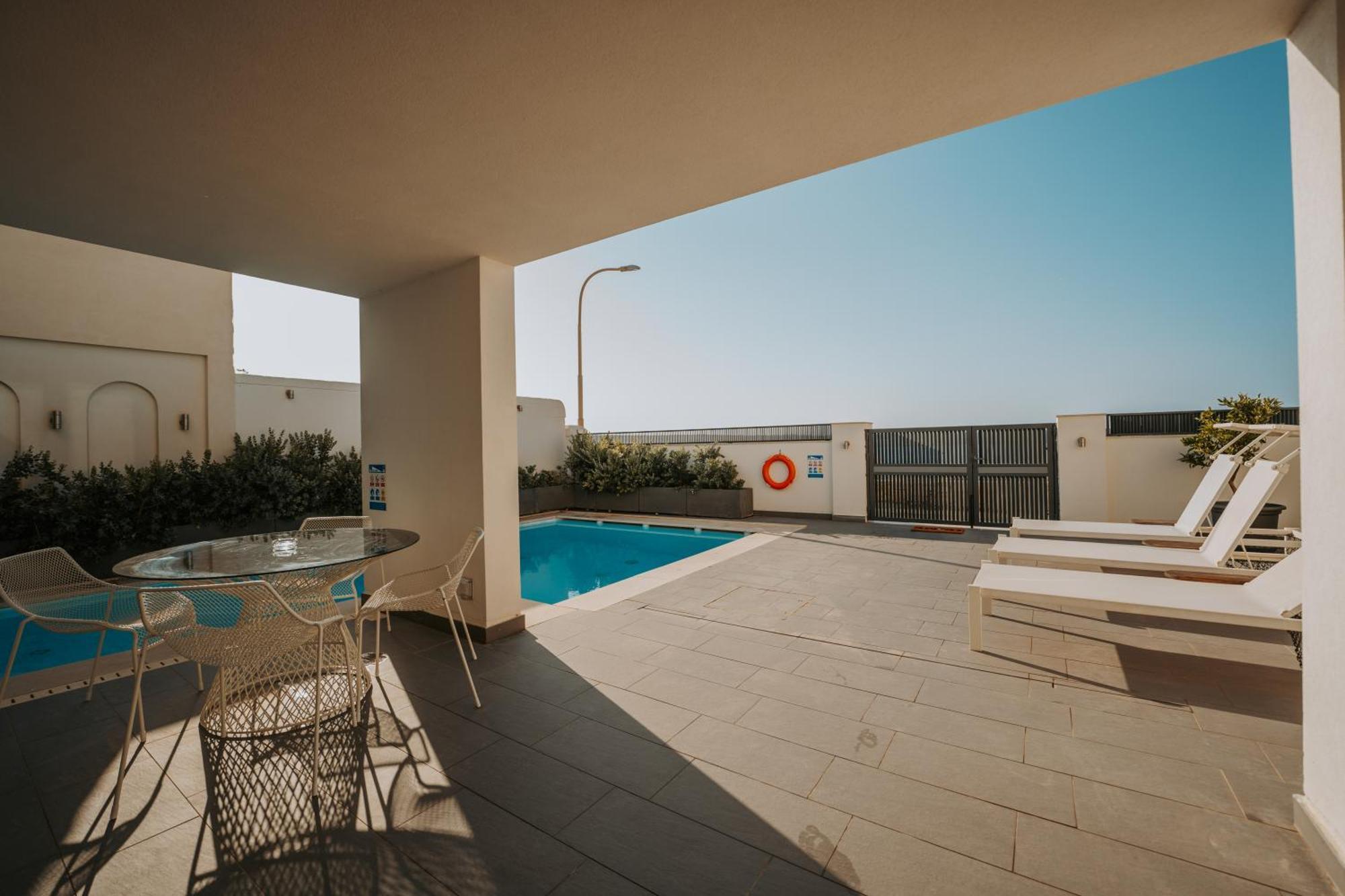 Enchante - Heated Outdoor Pool Villa