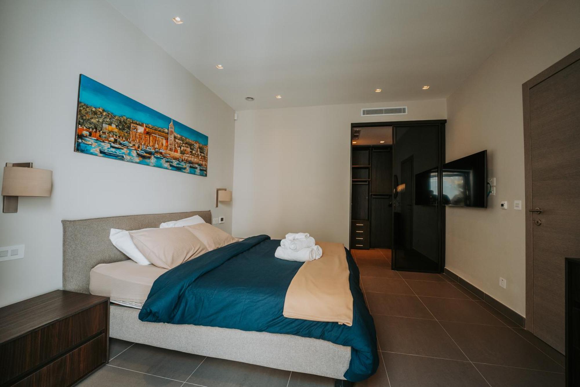 Villa Enchante - Heated Outdoor Pool *